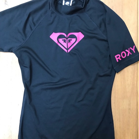 2 for 1 Roxy Rashguards - Picture 2 of 7